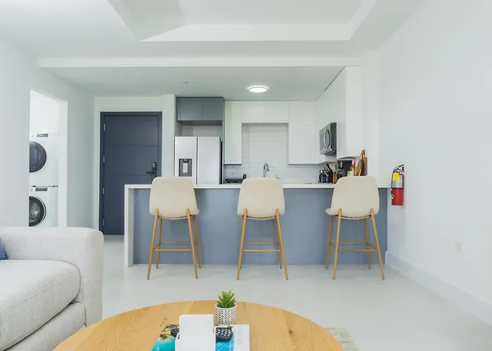 Azure 6th Floor Ocean View W Pool Apartamento